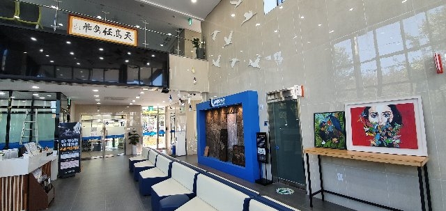 철새홍보관 전시 사진.jpg